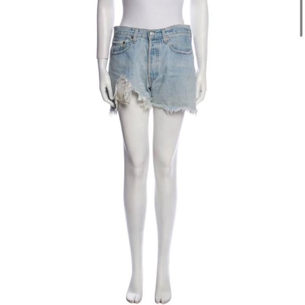Off white x Levi’s Shorts (size 26)